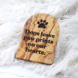 Olive Wood Pet Memorial Plaque – Personalized Engraved Tribute | Artisraw Tunisie